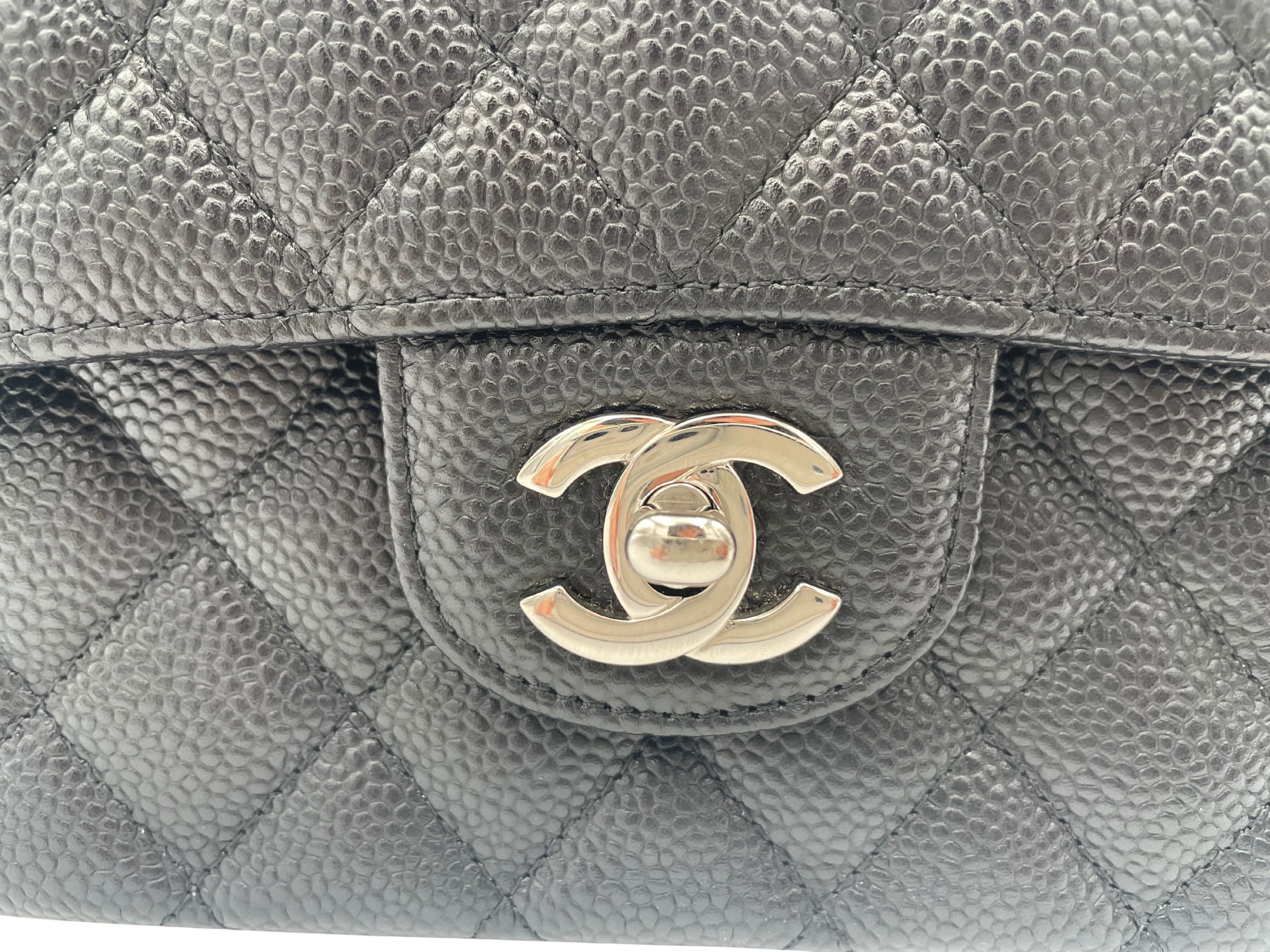 CHANEL マトラッセ25 チェーンショルダーバッグ A01112