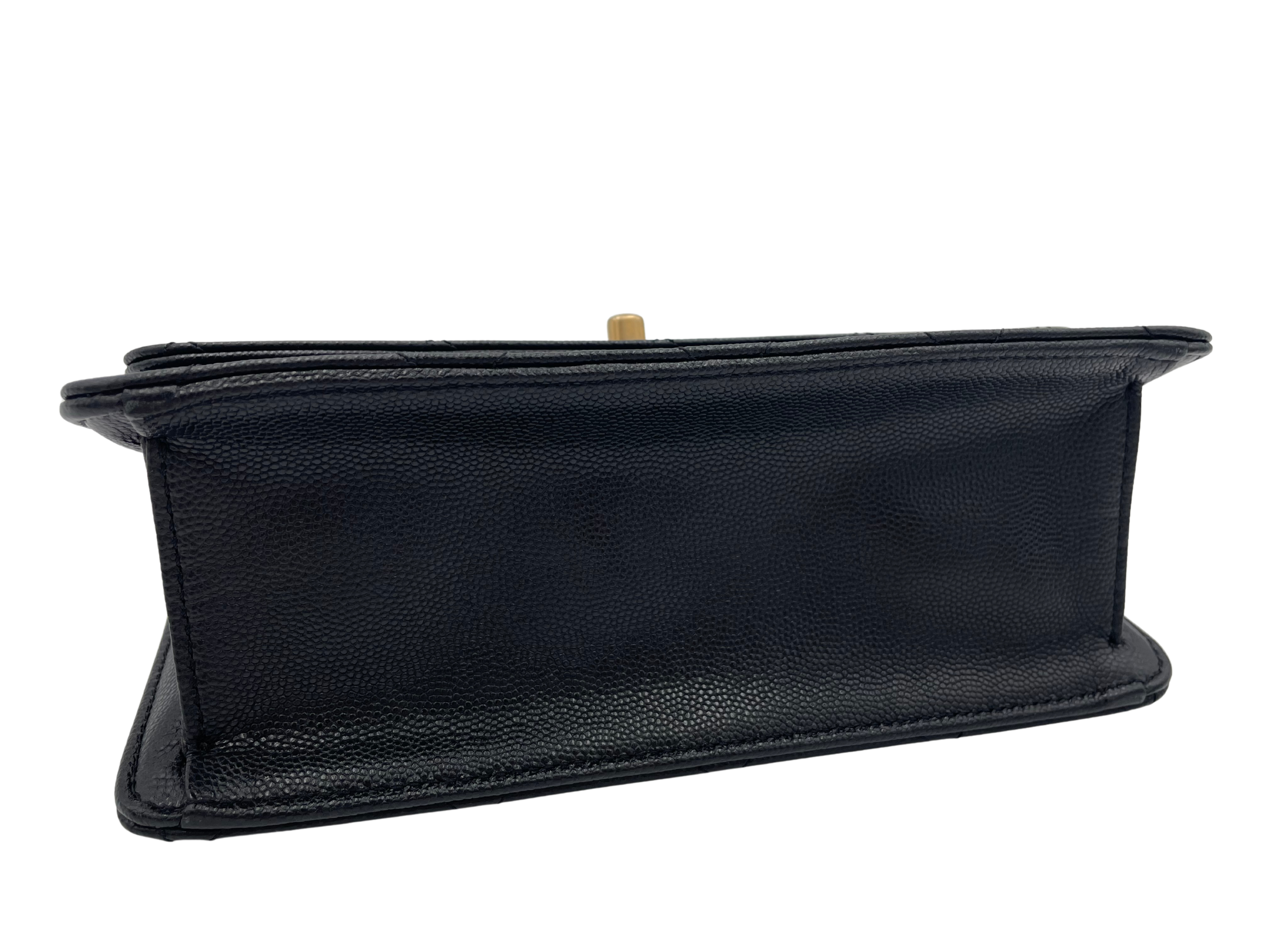 CHANEL マトラッセ チェーンショルダーバッグ AS4157