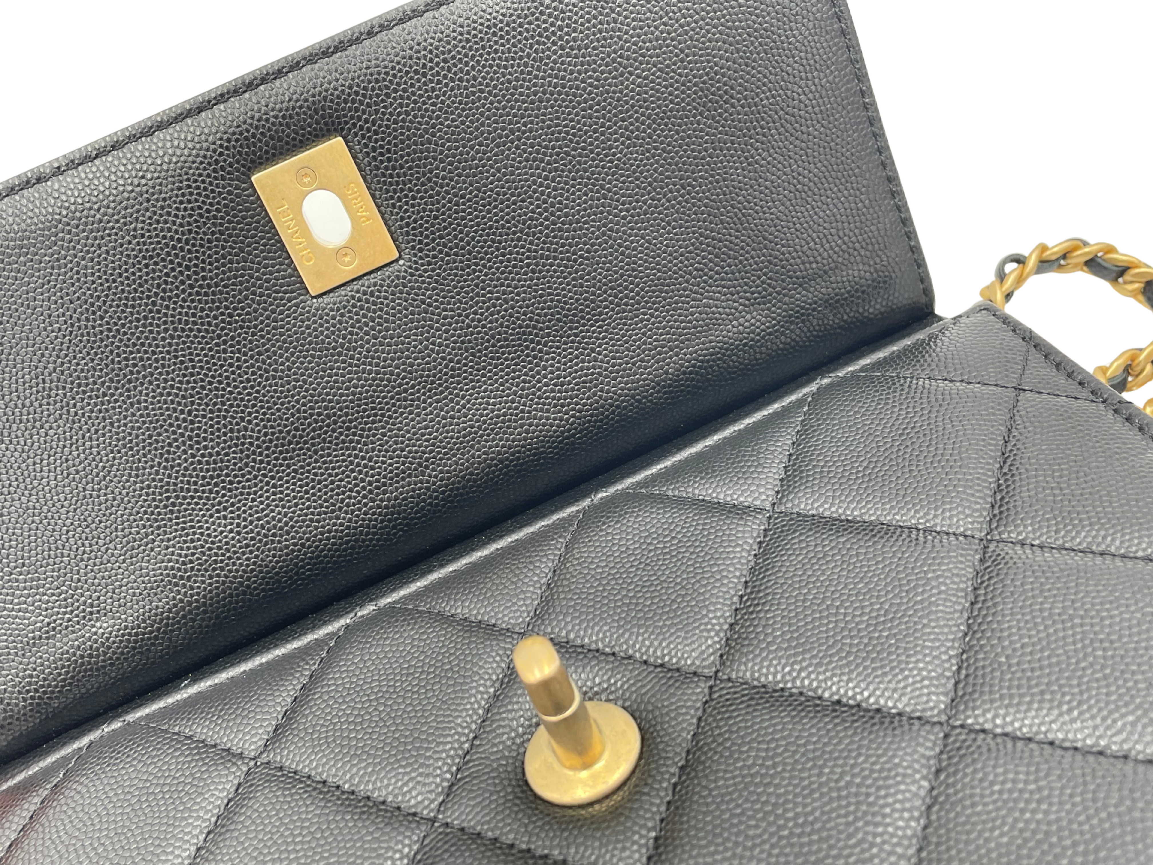 CHANEL マトラッセ チェーンショルダーバッグ AS4157