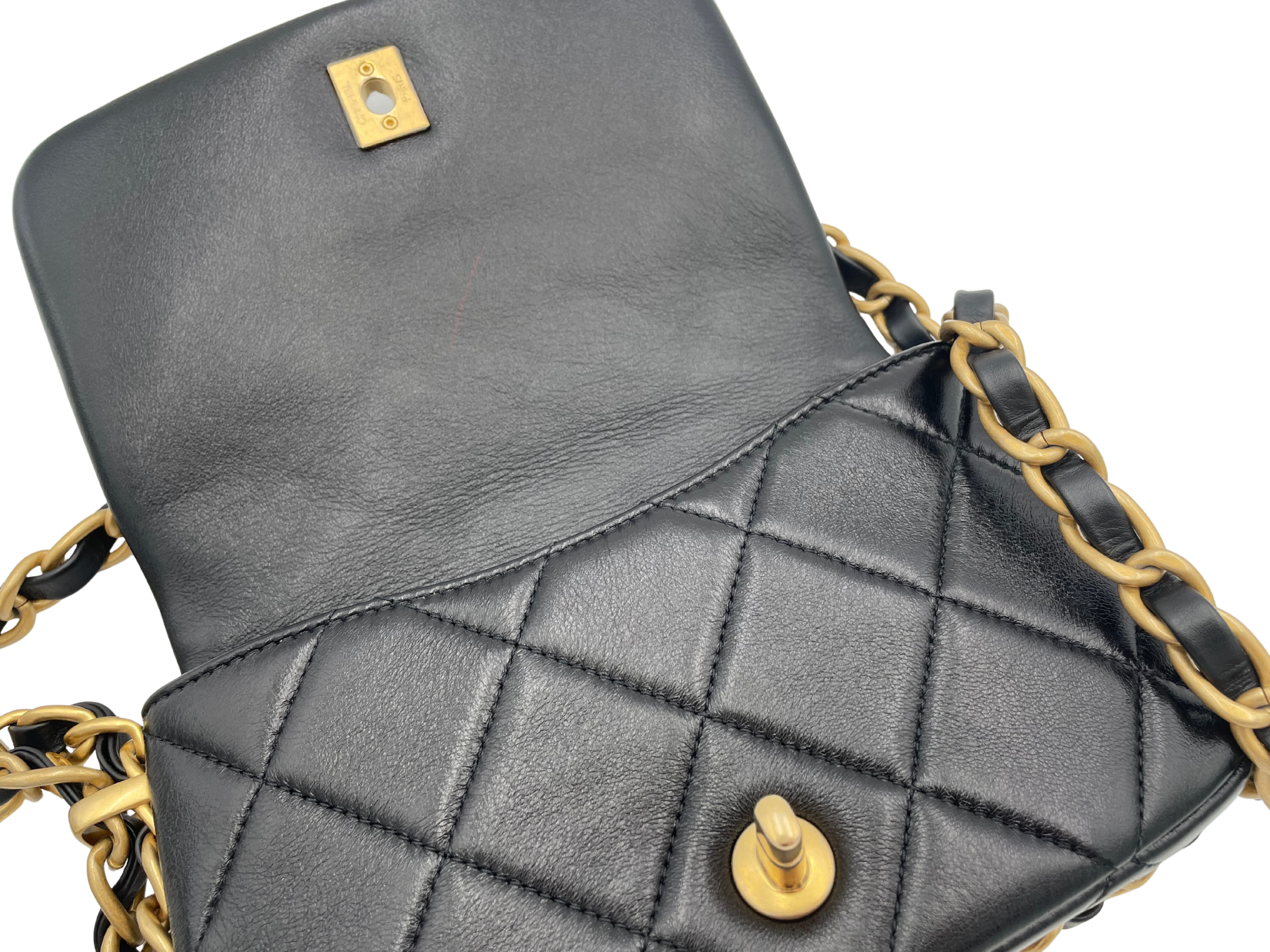 CHANEL ココマーク マトラッセ チェーン ショルダーバッグ AS4451