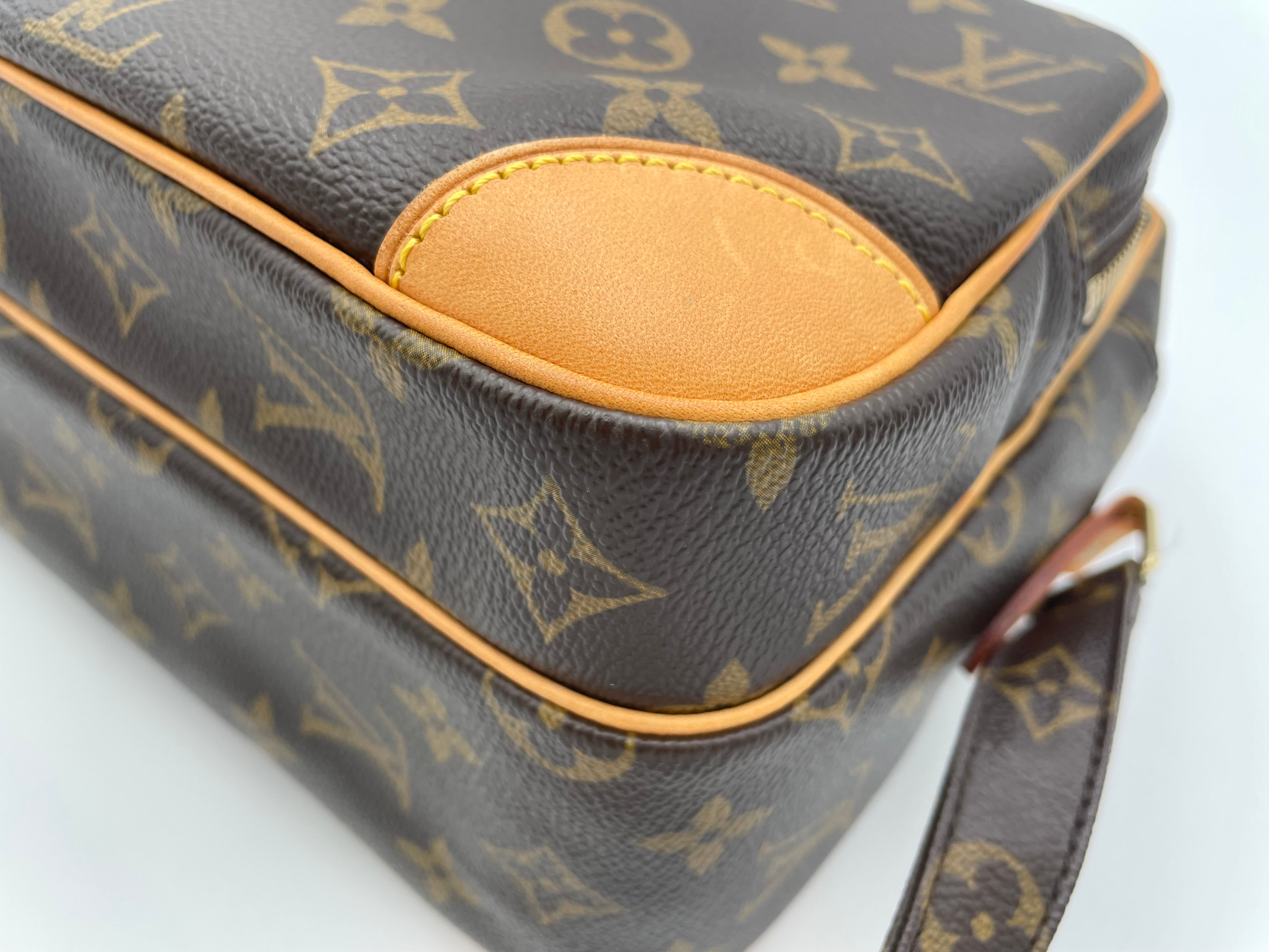 LOUIS VUITTON ナイル ショルダーバッグ M45244