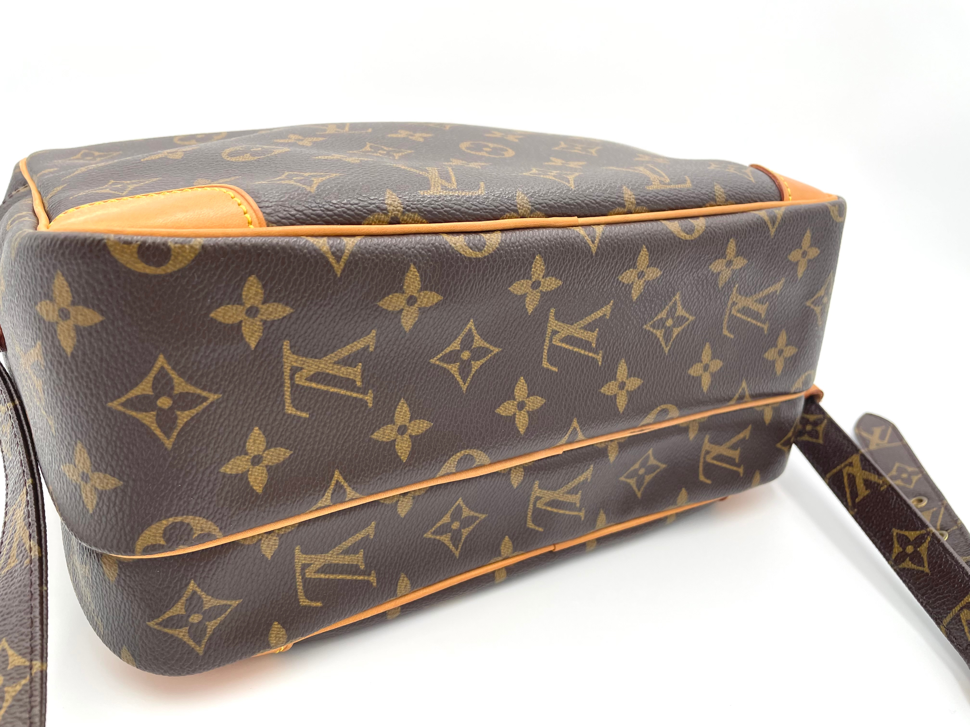 LOUIS VUITTON ナイル ショルダーバッグ M45244
