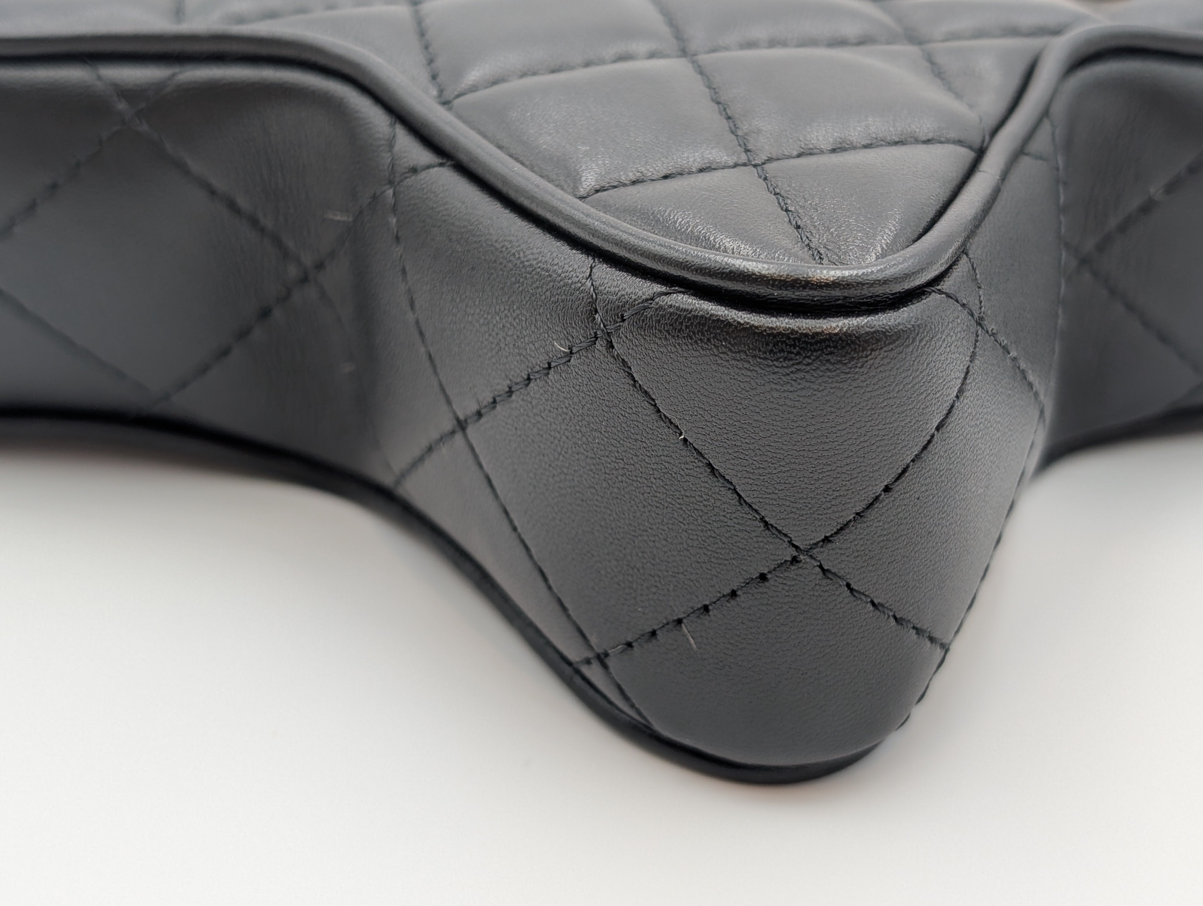 CHANEL スターマトラッセ クルーズコレクション チェーンショルダーバッグ AS4579