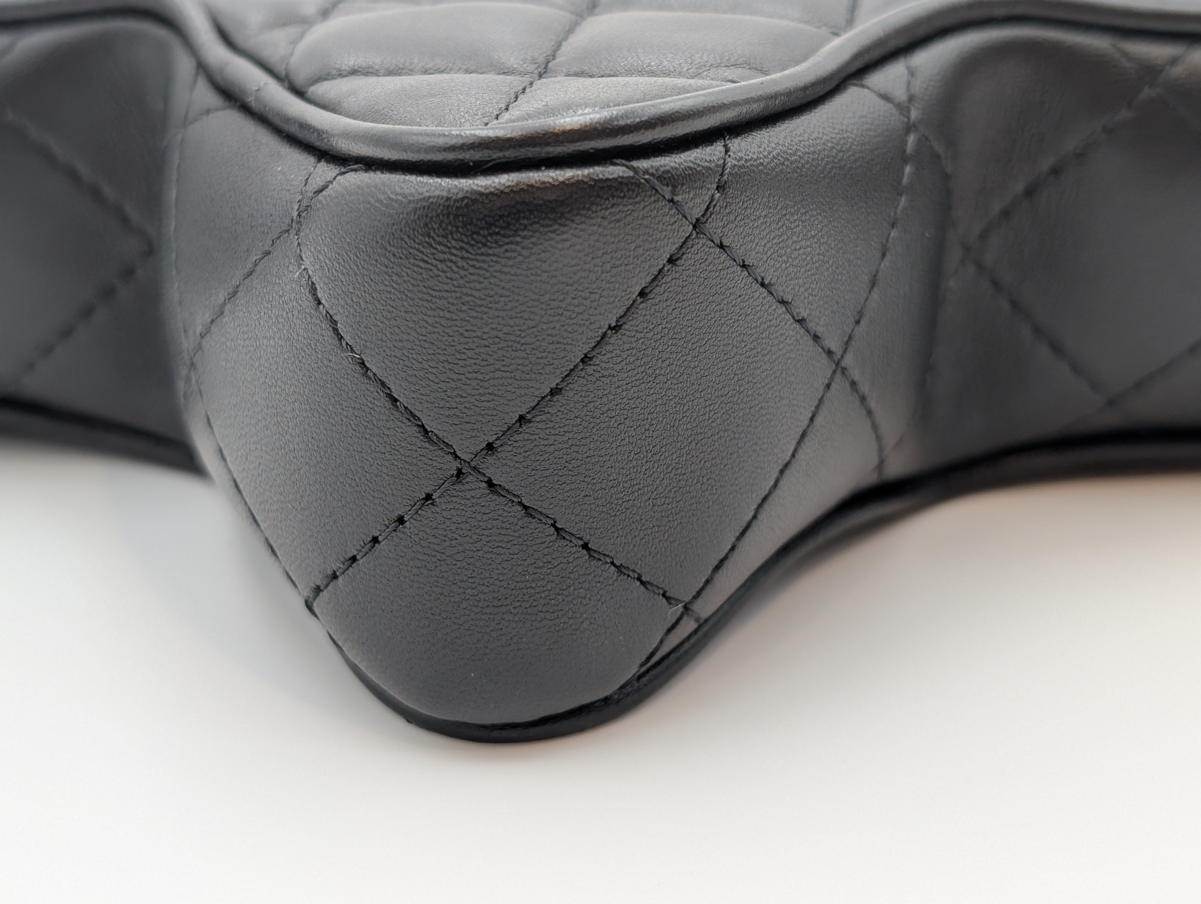 CHANEL スターマトラッセ クルーズコレクション チェーンショルダーバッグ AS4579