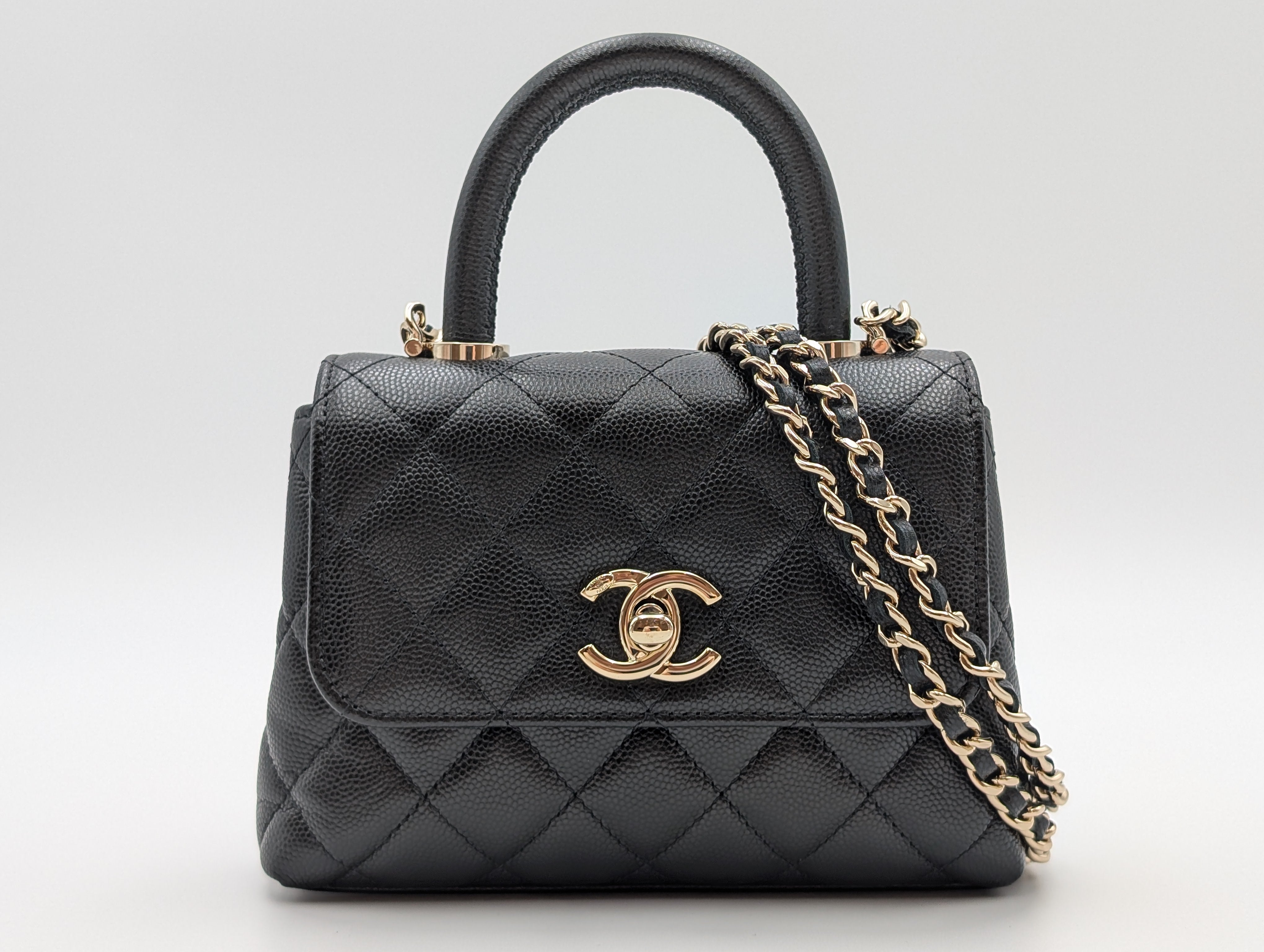 CHANEL エクストラミニ ココハンドル チェーンクラッチバッグ