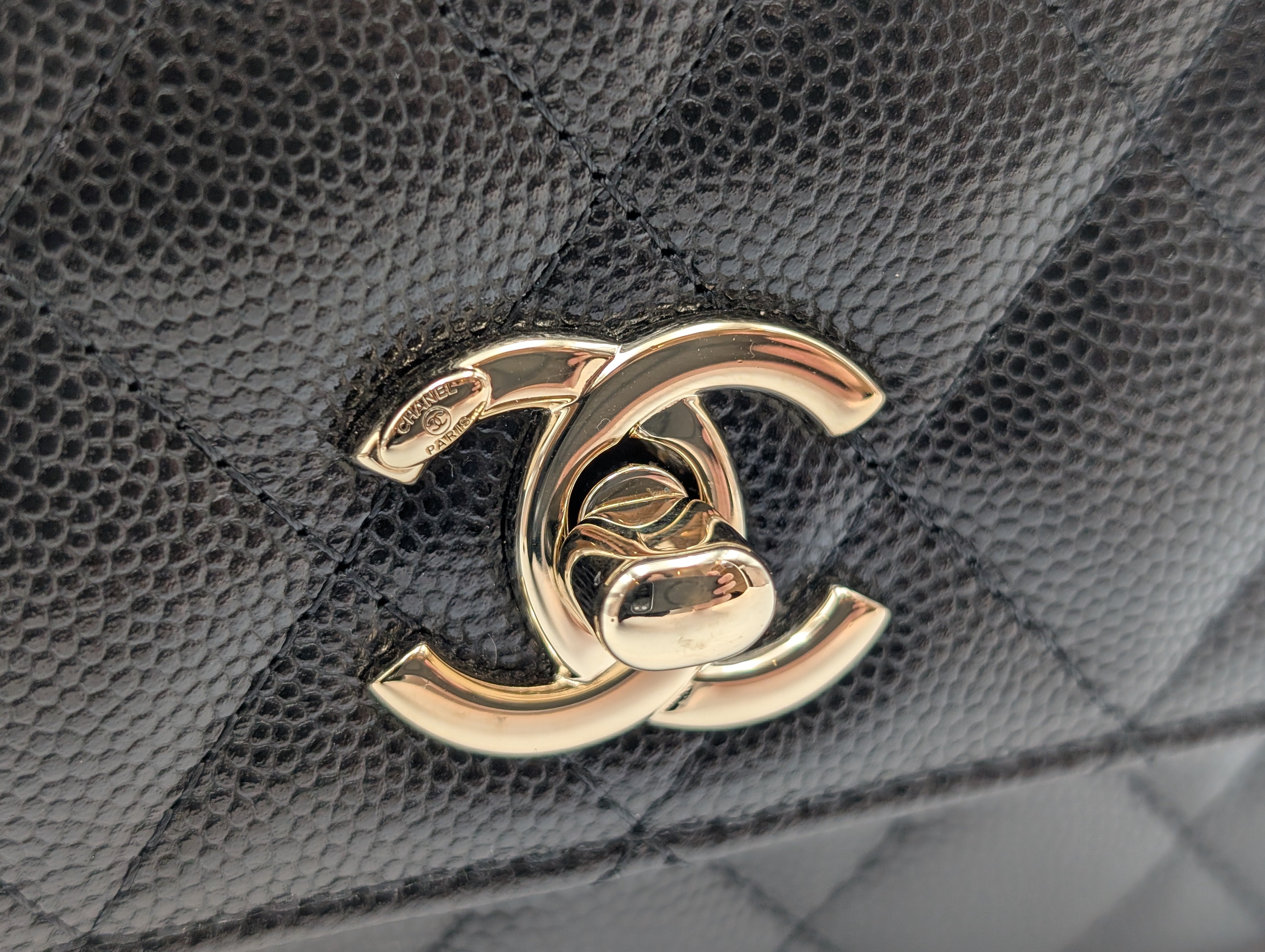 CHANEL エクストラミニ ココハンドル チェーンクラッチバッグ
