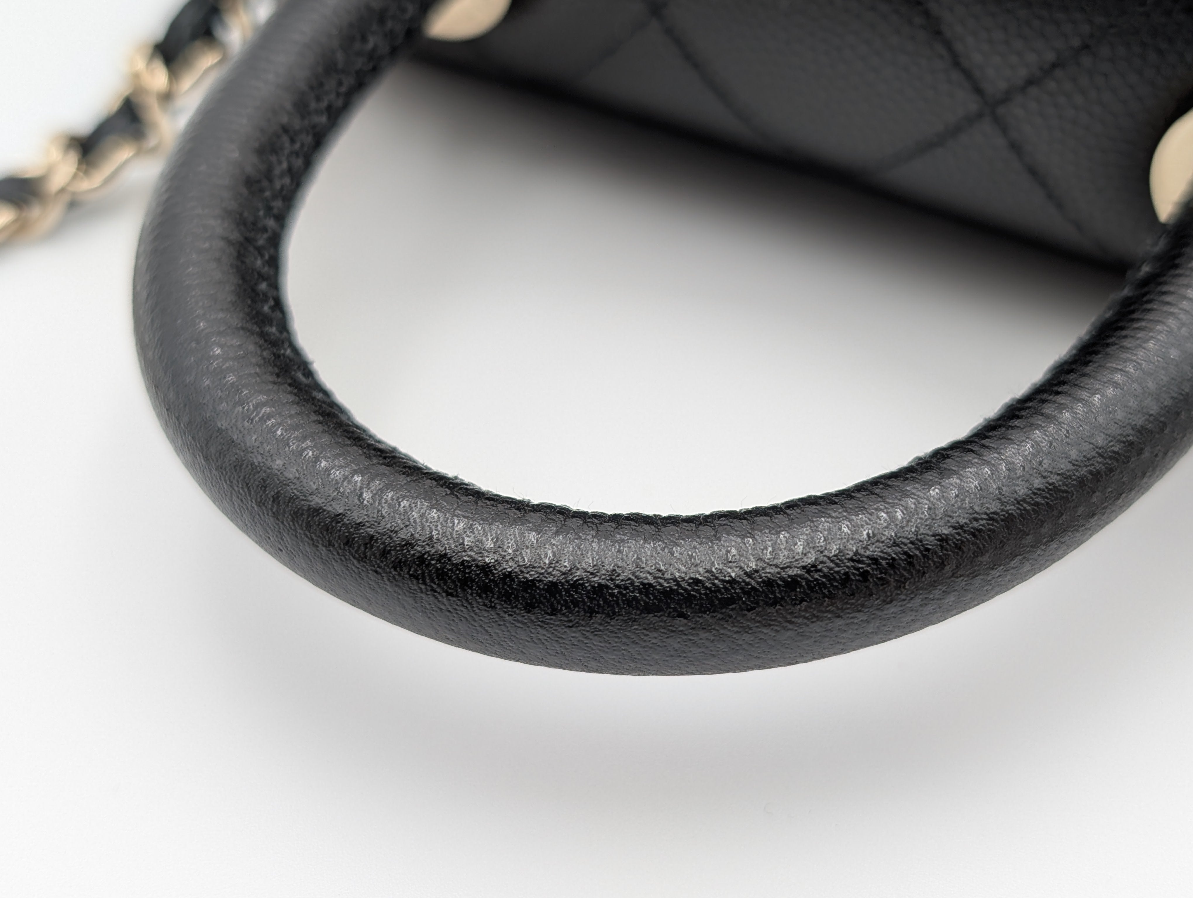 CHANEL エクストラミニ ココハンドル チェーンクラッチバッグ