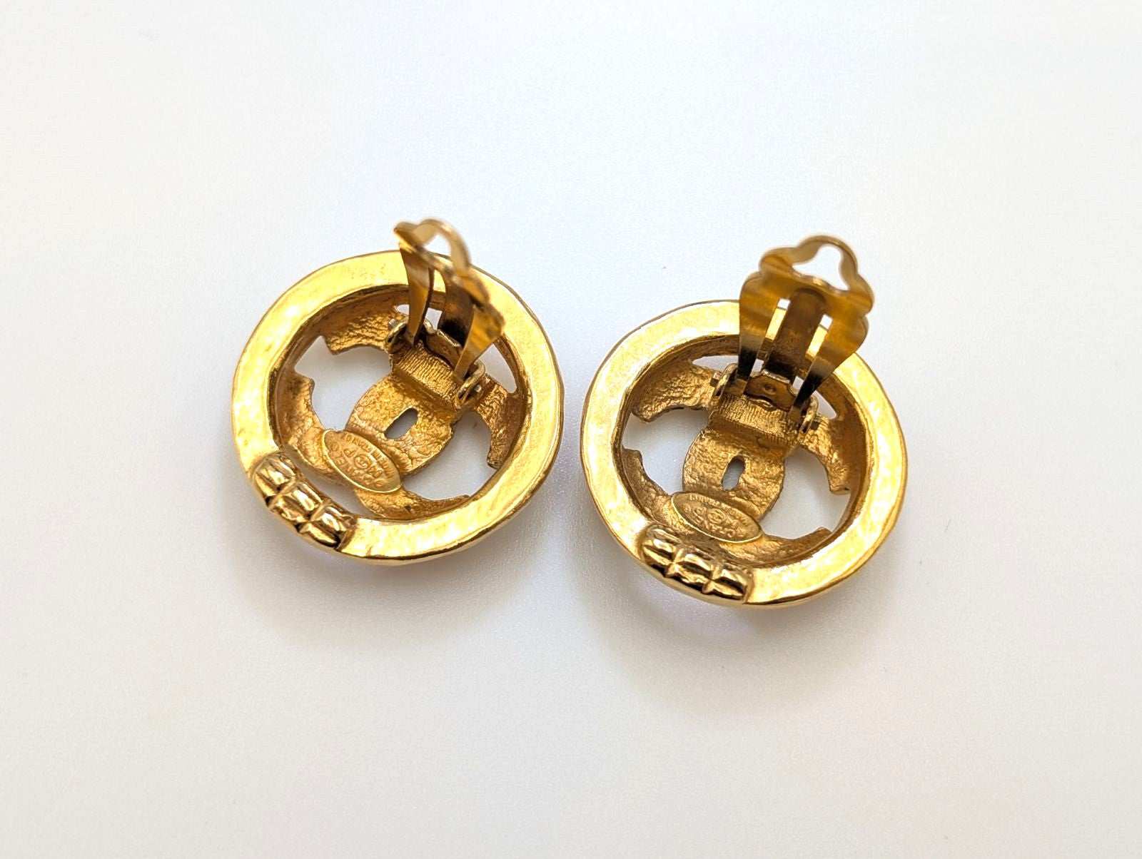 CHANEL 94P ココ サークル イヤリング