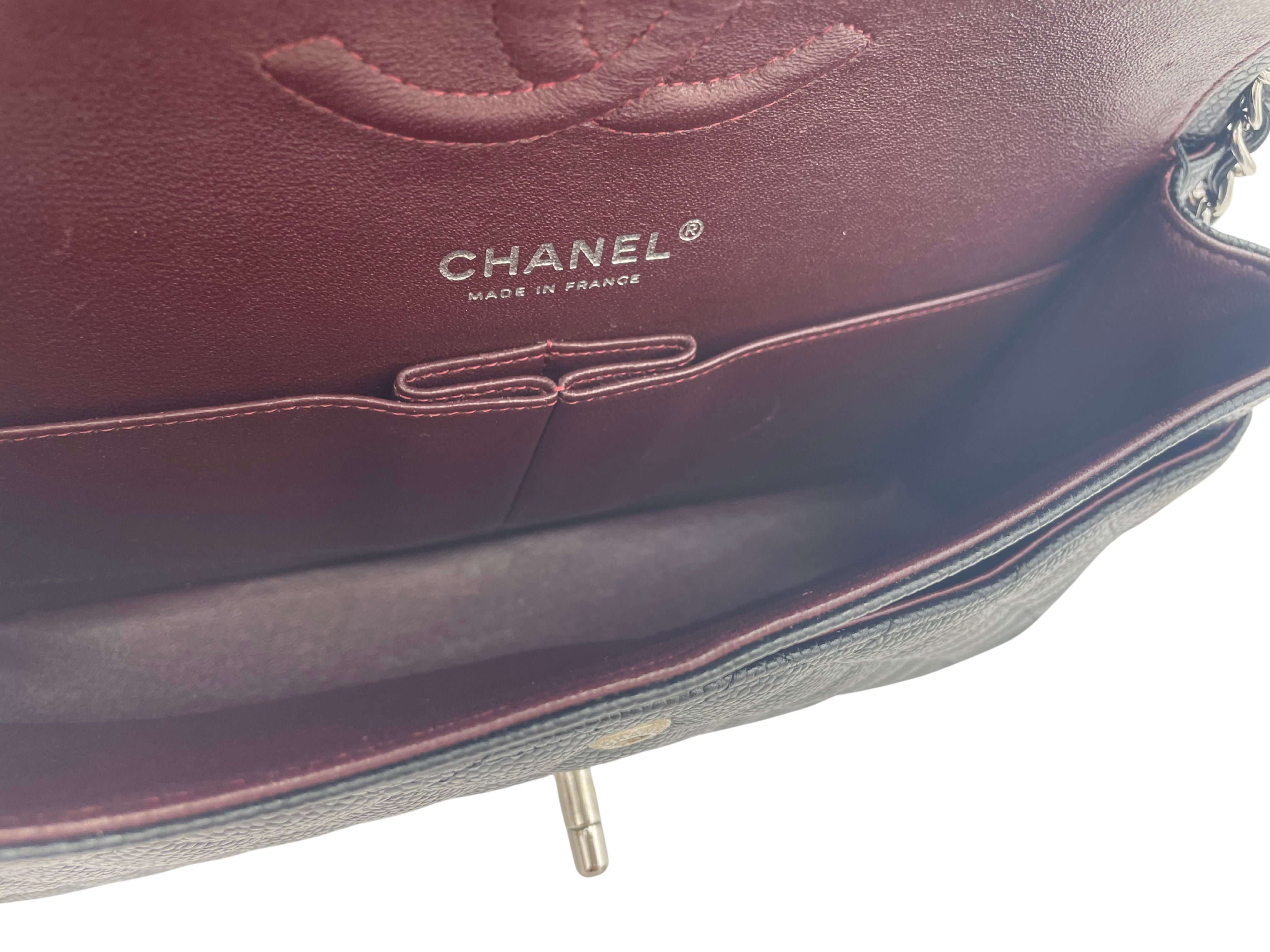 CHANEL マトラッセ25 チェーンショルダーバッグ A01112
