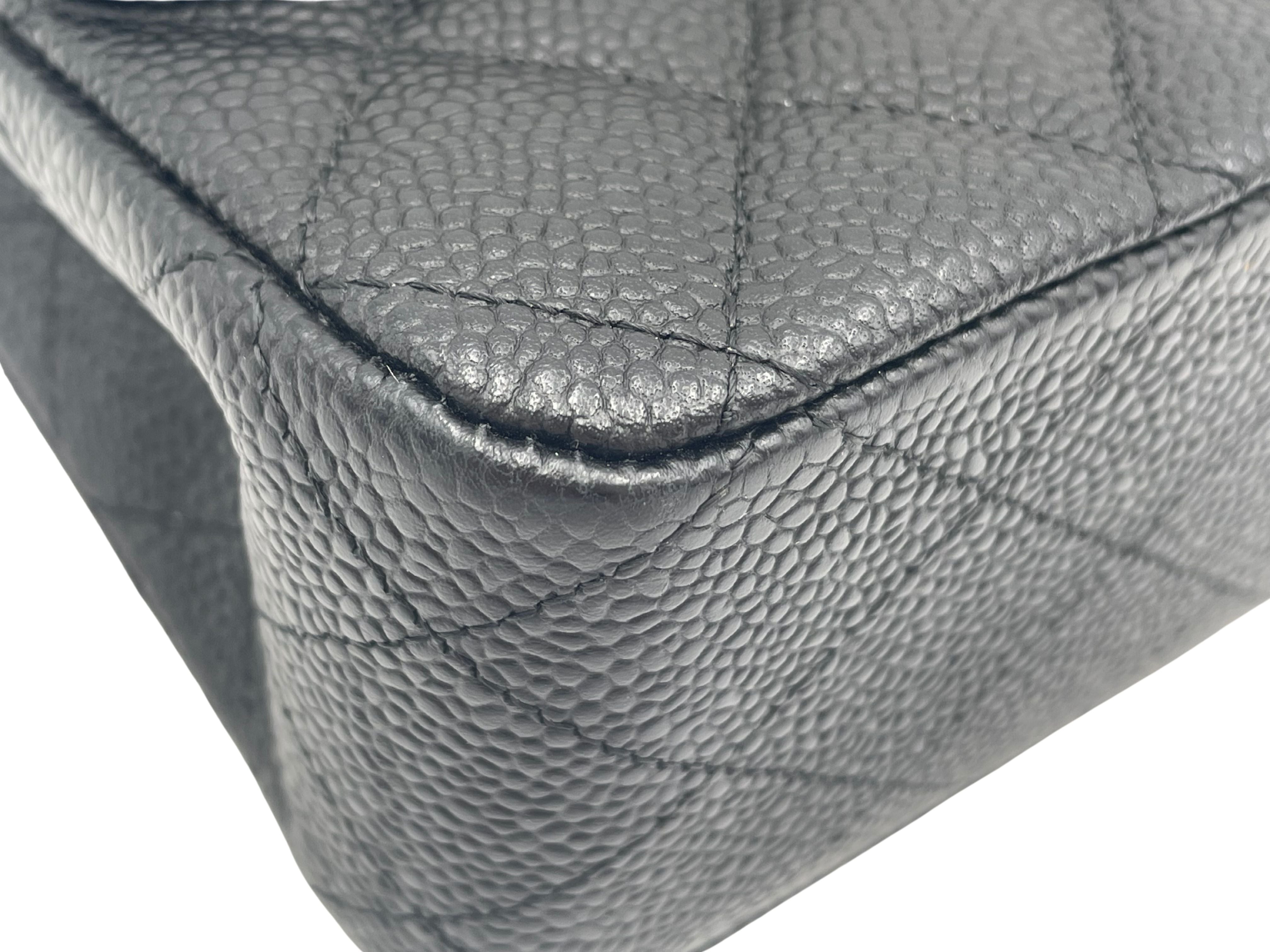 CHANEL マトラッセ25 チェーンショルダーバッグ A01112