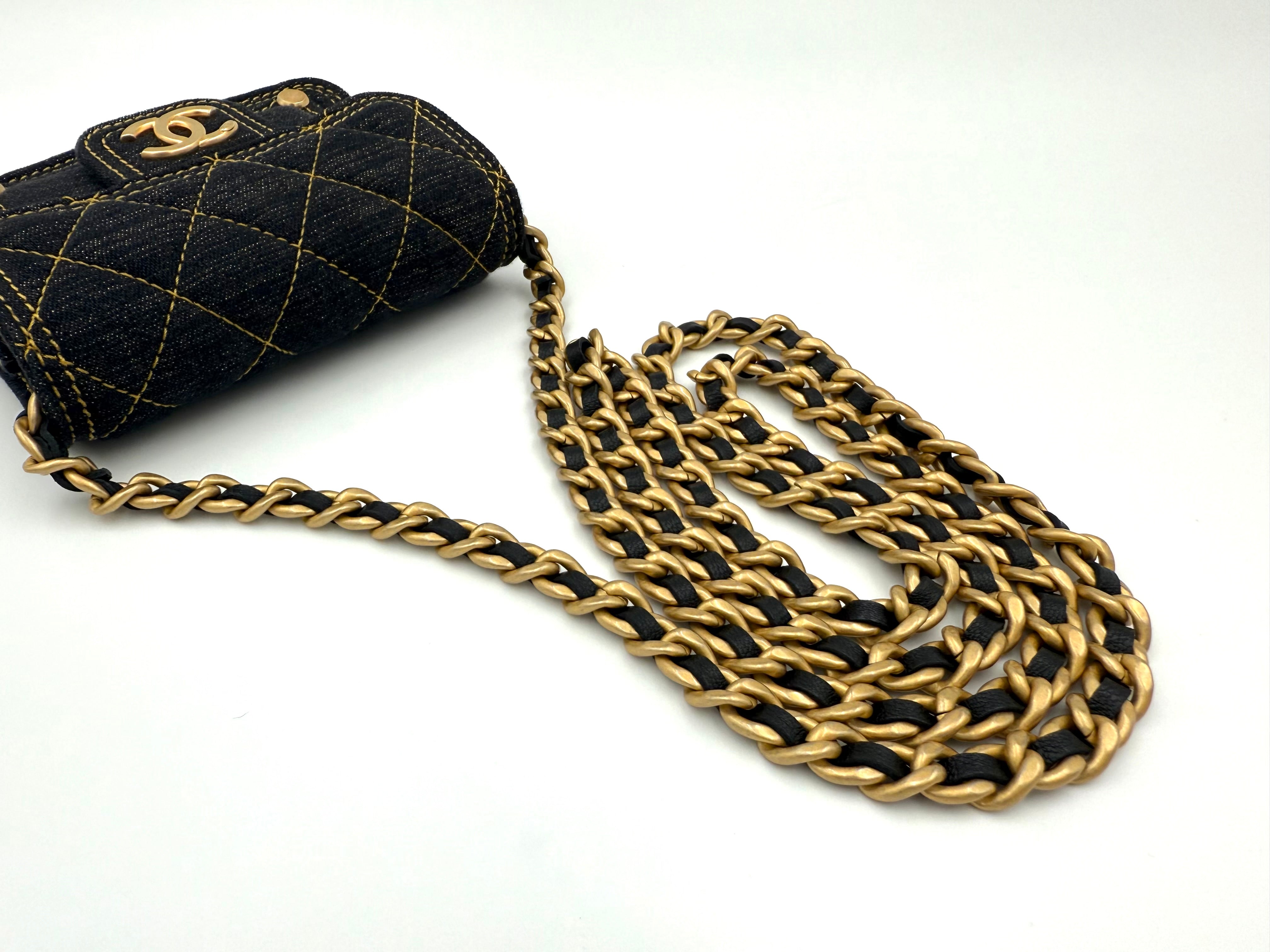 CHANEL ミニミニマトラッセ チェーンショルダーバッグ
