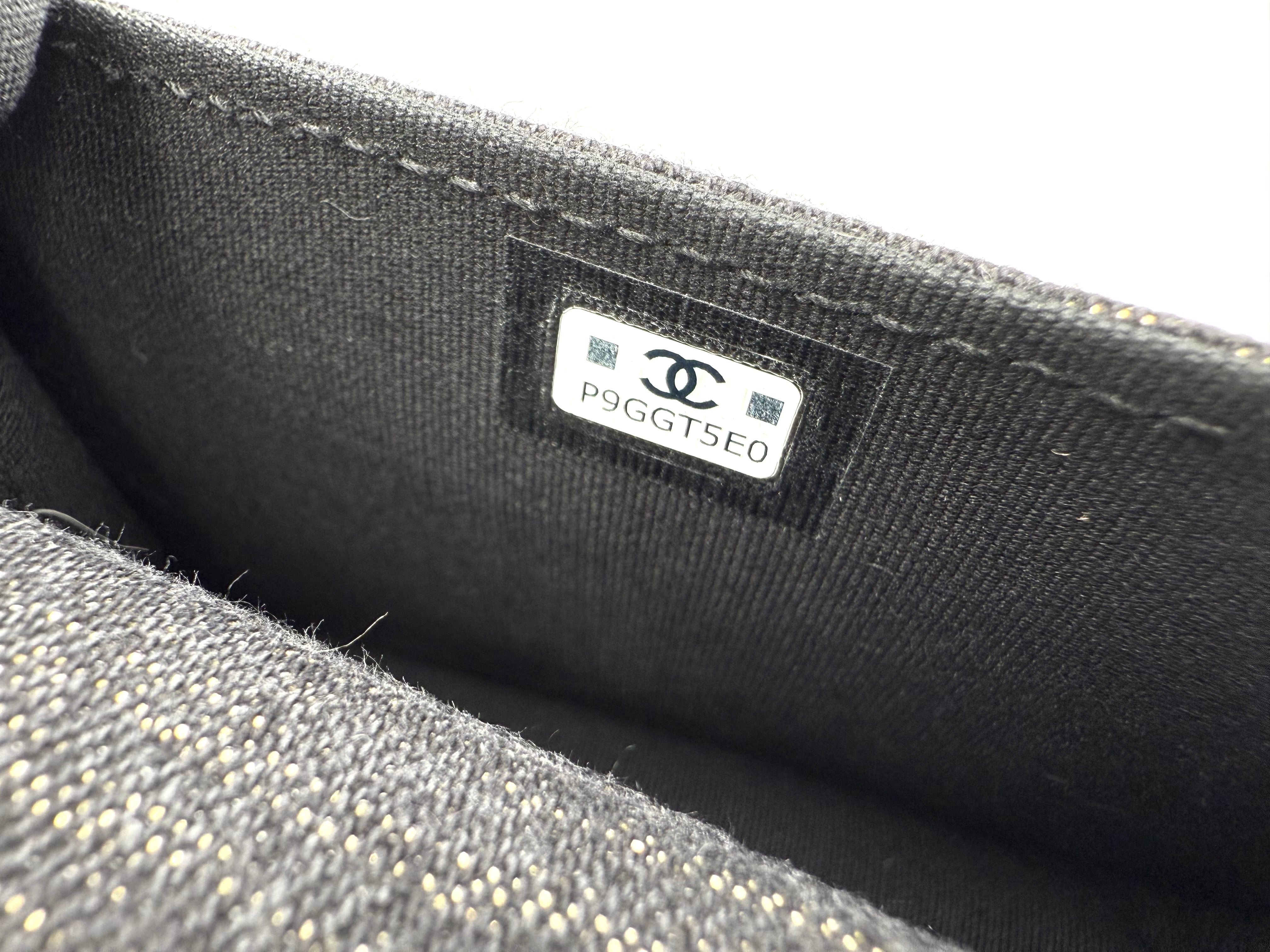 CHANEL ミニミニマトラッセ チェーンショルダーバッグ