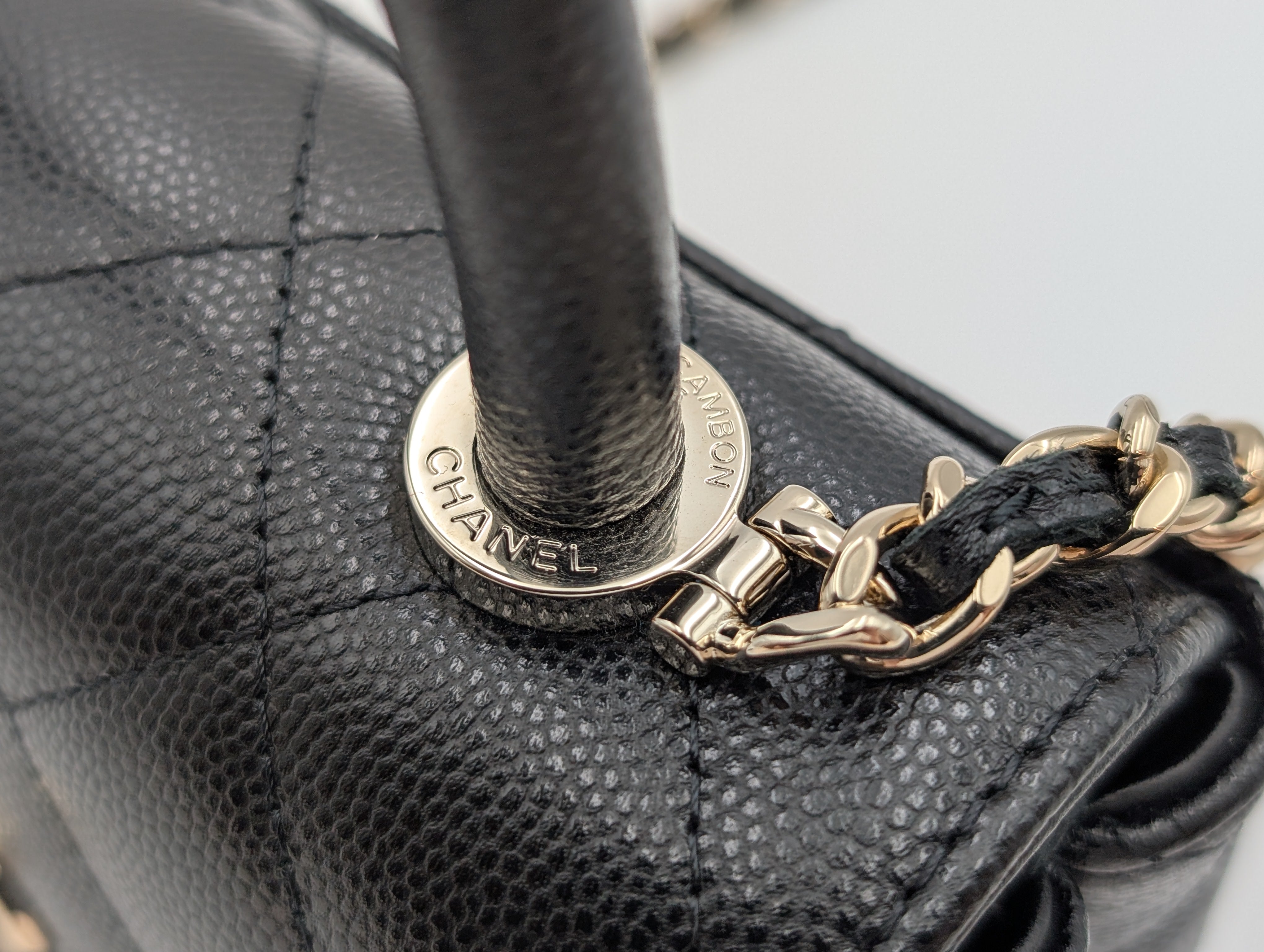 CHANEL エクストラミニ ココハンドル チェーンクラッチバッグ